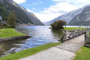 Von Wien: Tagestour ins malerische Hallstatt & historische Salzburg