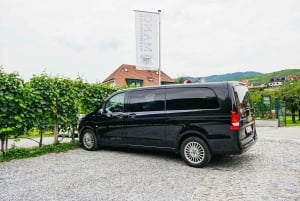 From Vienna: Wachau Valley Day Tour with Wine Tasting