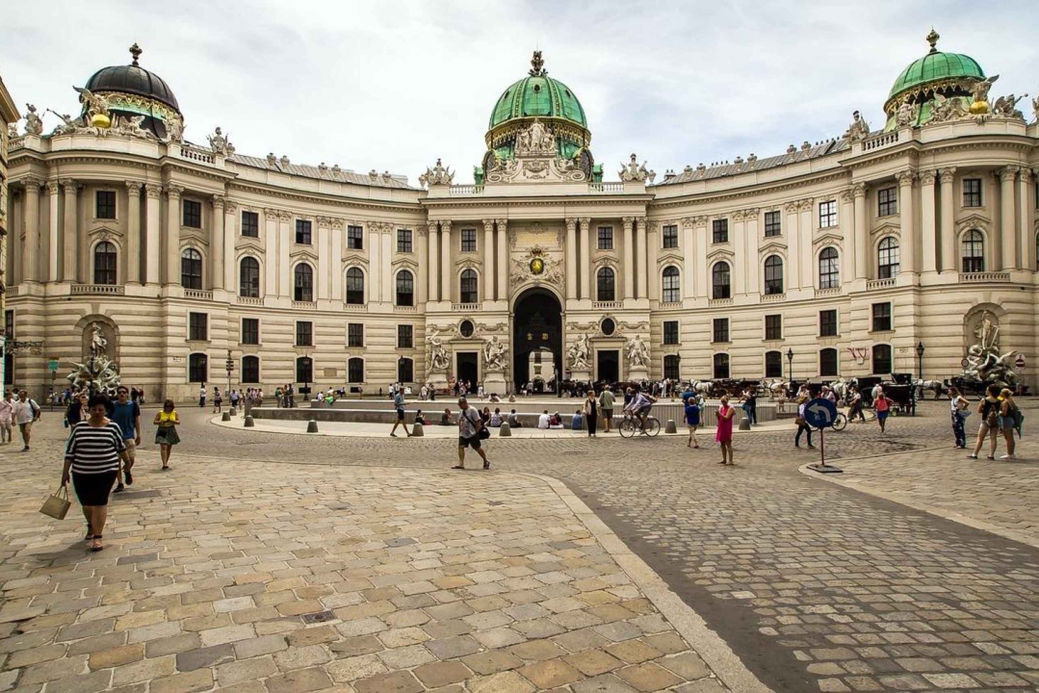 Hofburg, Sisi-museo ja keisarilliset asunnot Yksityinen kierros