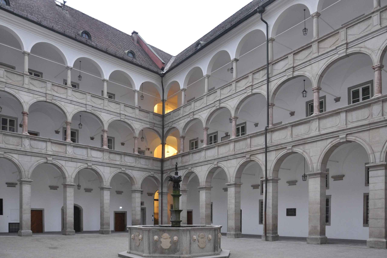 Linz Essential Highlights: In-Depth Private Walking Tour