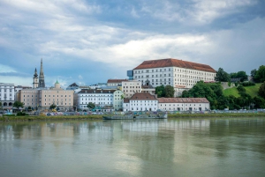 Linz Essential Highlights: In-Depth Private Walking Tour