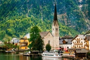 Excursión de lujo en furgoneta: Salzburgo, Hallstatt y mucho más para tu grupo