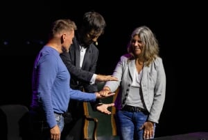 Magic World ● Close Up Wonders