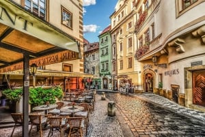 Private English speaking driver from Prague to Vienna & back