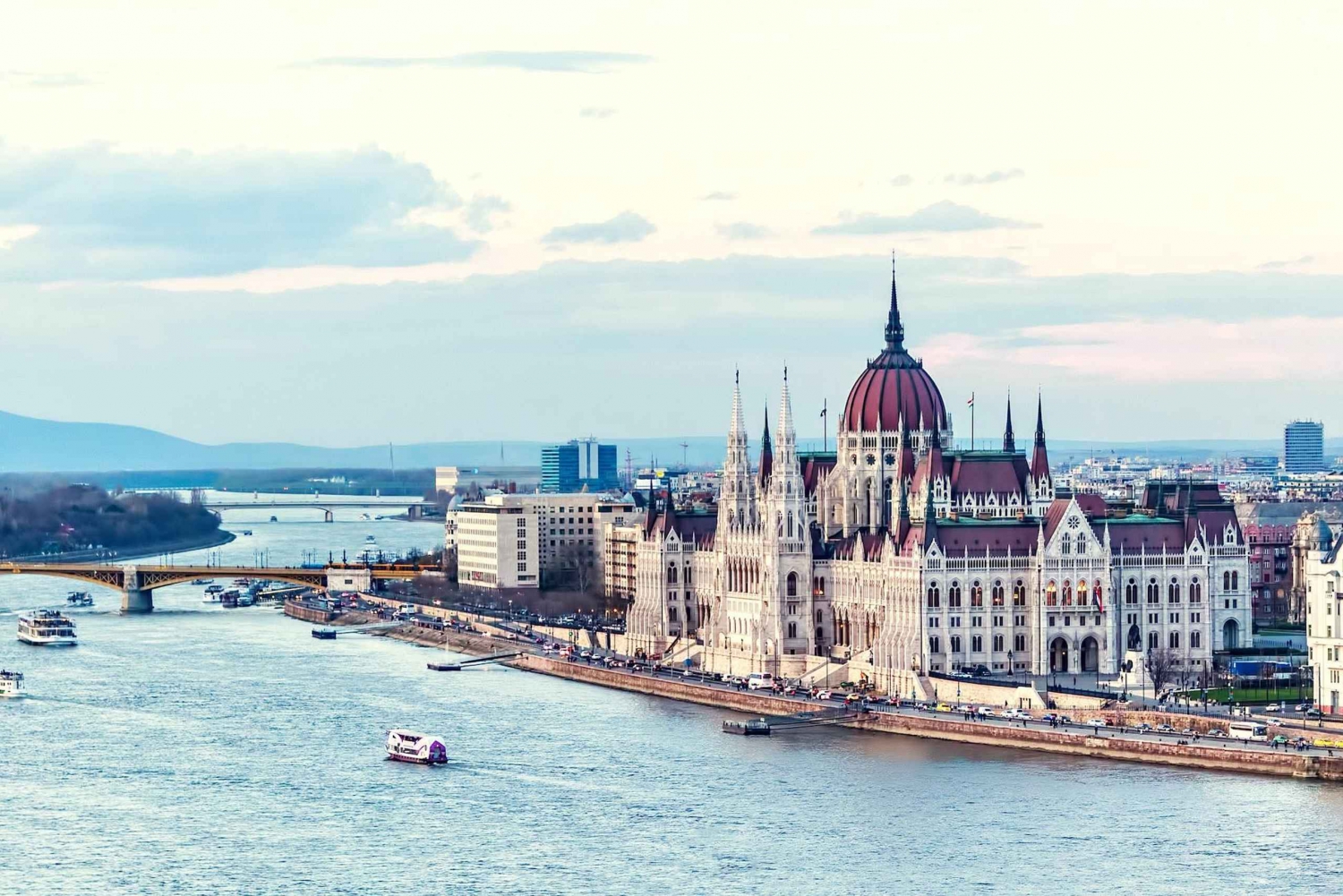 Private English speaking driver: Vienna to Budapest and back