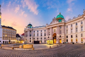 Private sightseeing transfer Prague - Vienna
