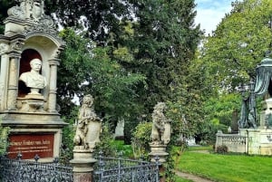 Private tour: Vienna Central Cemetery 1st gate and 2nd gate