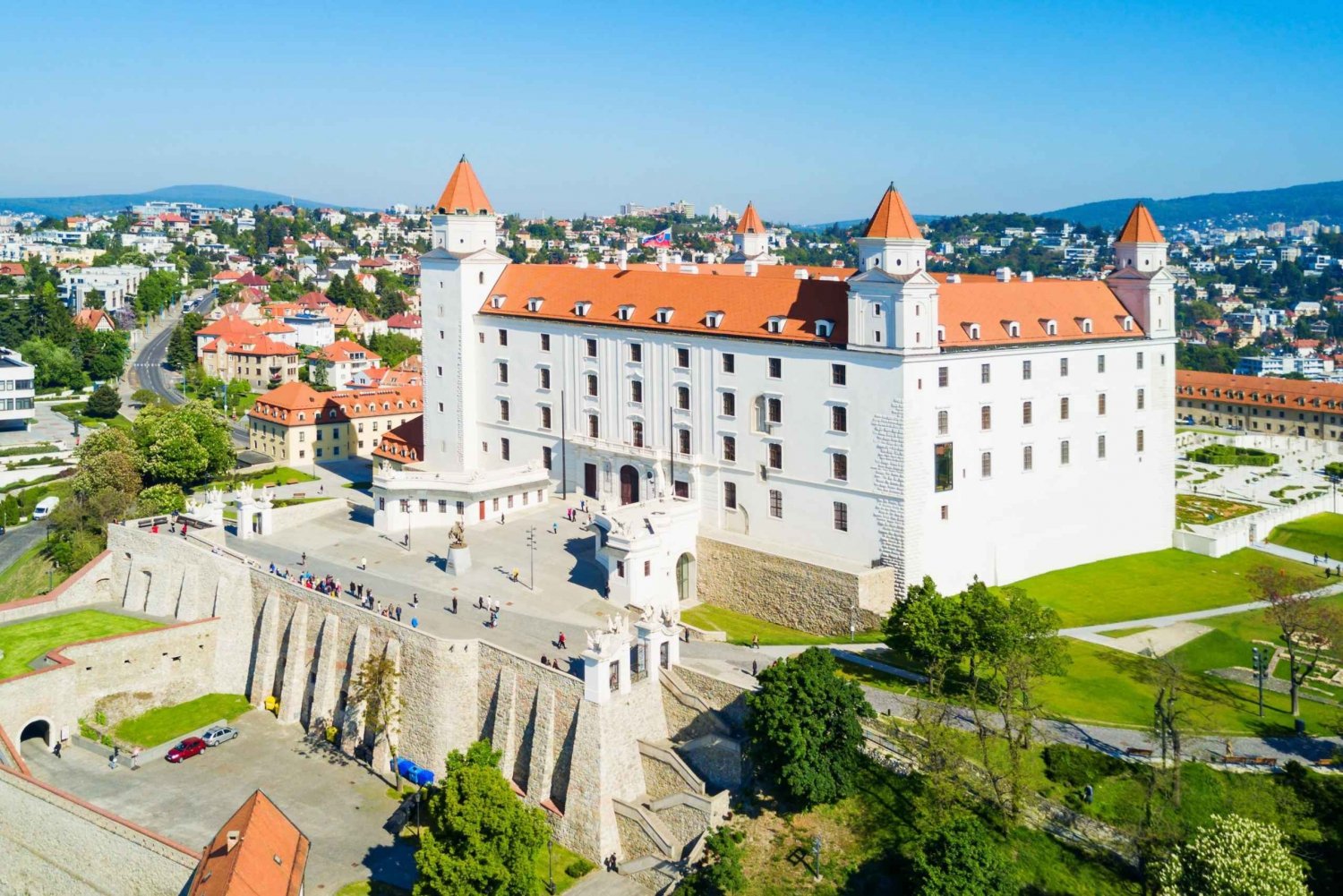 From Budapest: Bratislava and Vienna Private Day Trip