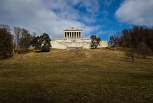 Regensburg: Privater Transfer nach Wien mit Stopps + Tickets