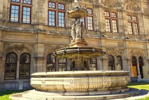 Ringstrasse,Hofburg&more Tours by public transport & walking