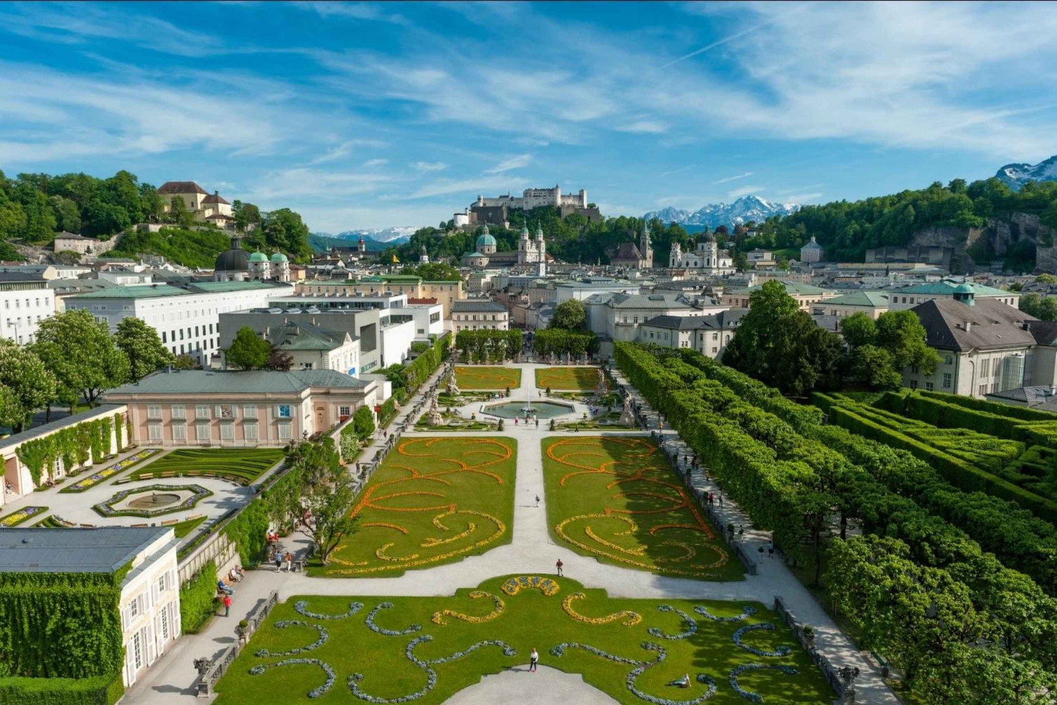 Fra Wien: Heldagstur til Salzburg og alpine søer