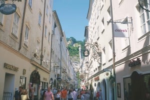 Fra Wien: Heldagstur til Salzburg og sjøene i Salzkammergut