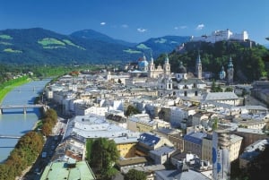 Salzburgin ja Alppien järvien koko päivän matka Wienistä