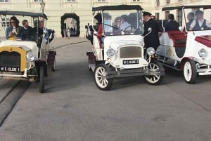 Sightseeingtur i elektrisk veteranbil (upp till 5 personer)