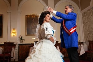 Sisi-illallinen näyttämöllä ja musiikilla Hotel Stefanie Wienissä