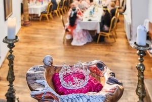 Sisi-illallinen näyttämöllä ja musiikilla Hotel Stefanie Wienissä