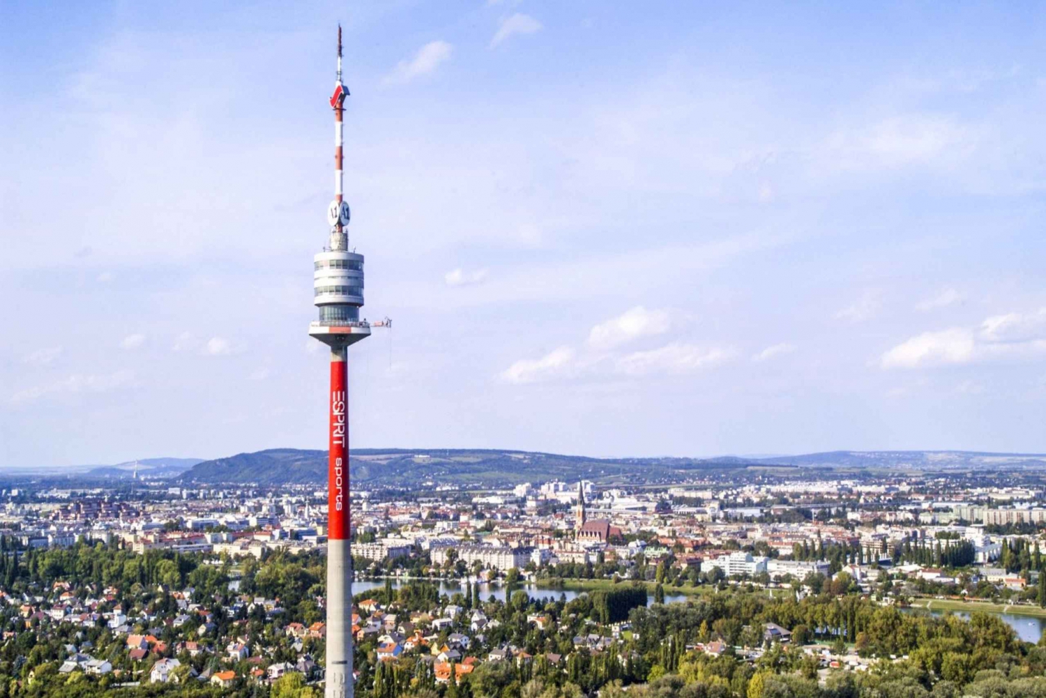 Excursão sem fila à Torre do Danúbio Donauturm em Viena, traslado
