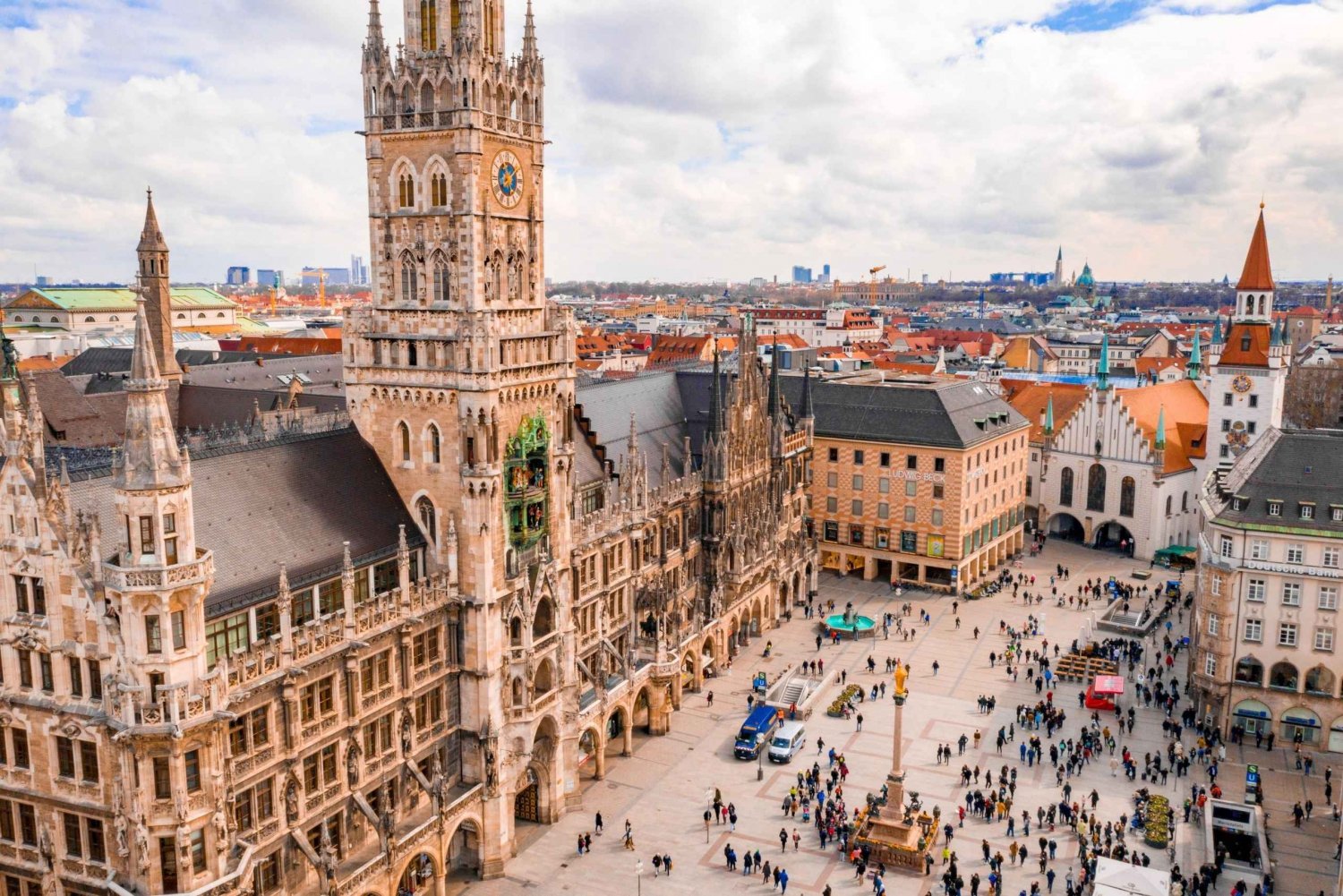 Transfer from Vienna to Munich with 2 hours of sightseeing
