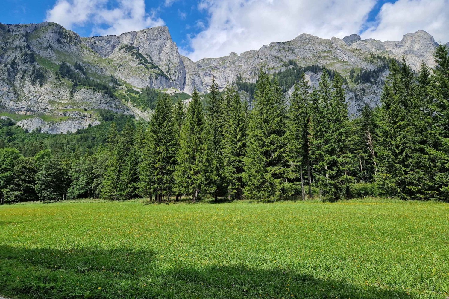 Vienna: 2-day Alpine Mountain Hiking Tour Guide and Transfer