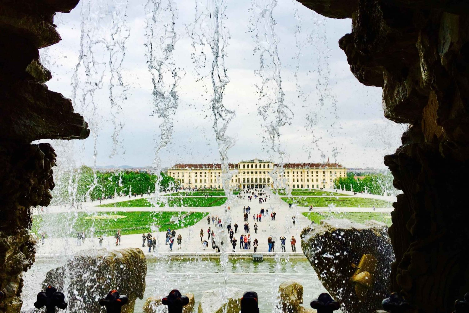 Vienna: 2-Hour Schönbrunn Palace & Gardens Guided Tour