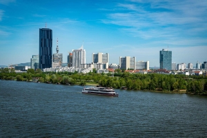 Vienna: 3,5-Hour Danube Cruise 'Italian Night'