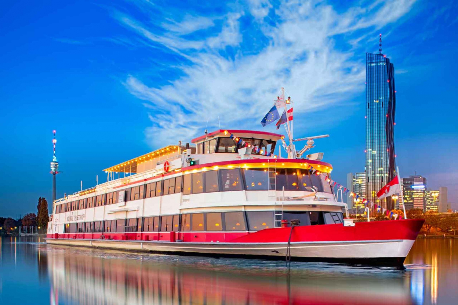 Vienna: 3.5-Hour Danube Cruise with Live Music & BBQ Buffet