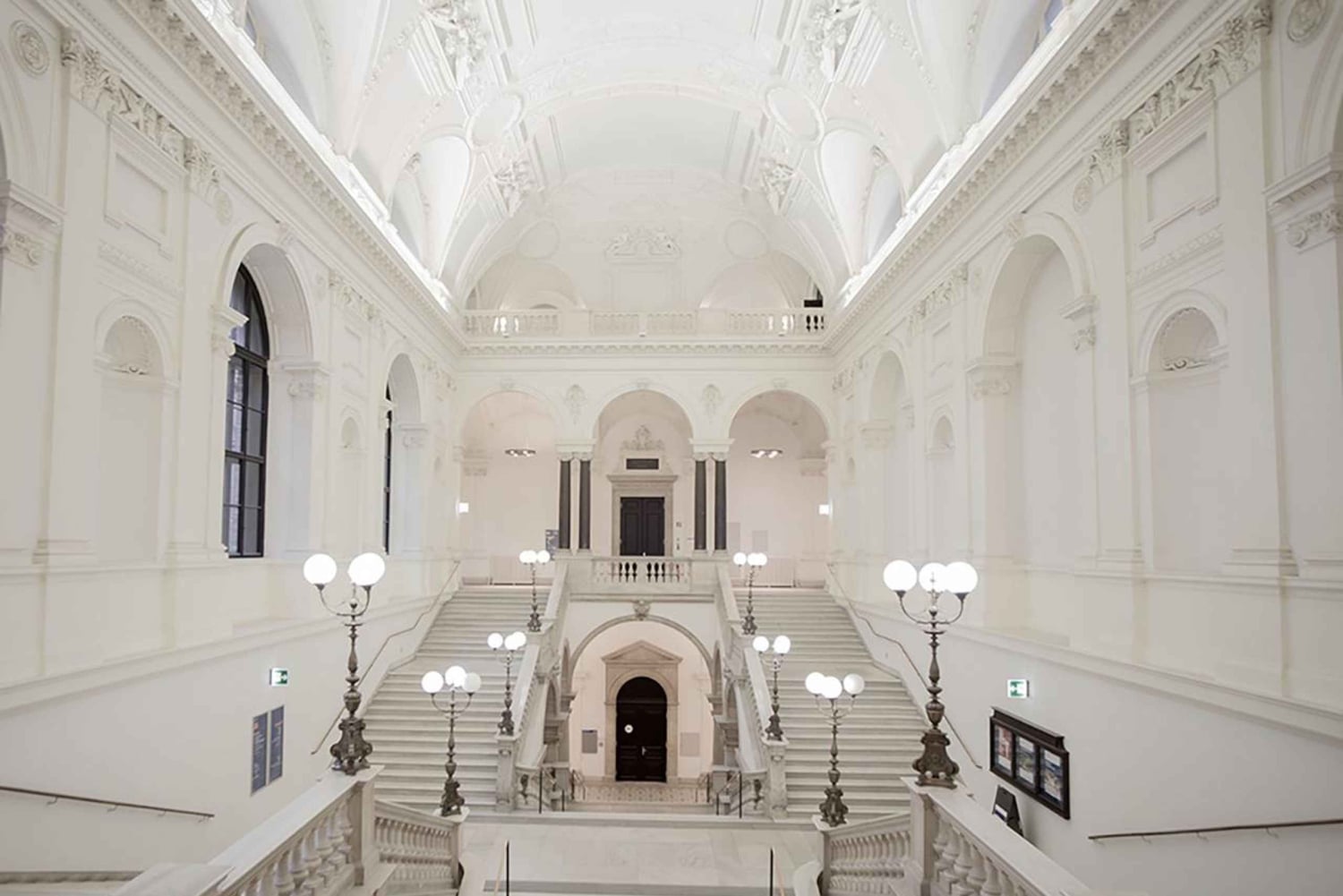 WIEN YÖLLÄ: YKSITYINEN KUVAUSKIERROS