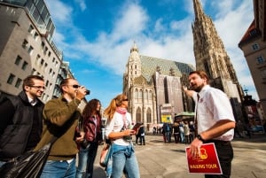 Vienna: tour panoramico Hop-On Hop-Off in autobus grande