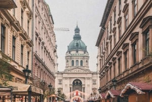 Vienna/Bratislava: Budapest Christmas Markets Day Trip