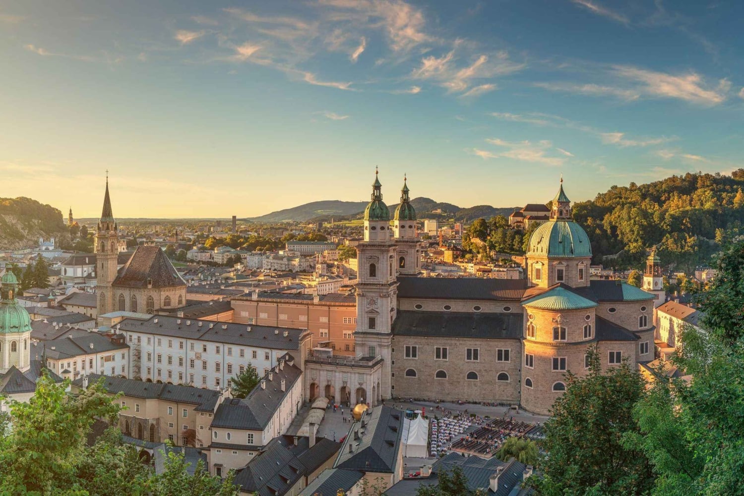 Wien/Bratislava: Traunkirchen, Hallstatt ja Salzburg -kiertue