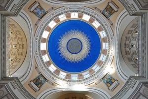 Wienin keskushautausmaan kävelykierros kuljetuksineen