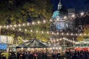 Vienna: Christmas Market Food and Drinks Tour