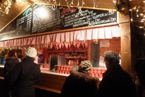 Vienna: Christmas Market Food and Drinks Tour