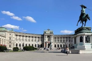 Vienna: City Highlights E-Bike Tour