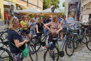 Vienna: City Highlights Guided Bike Tour