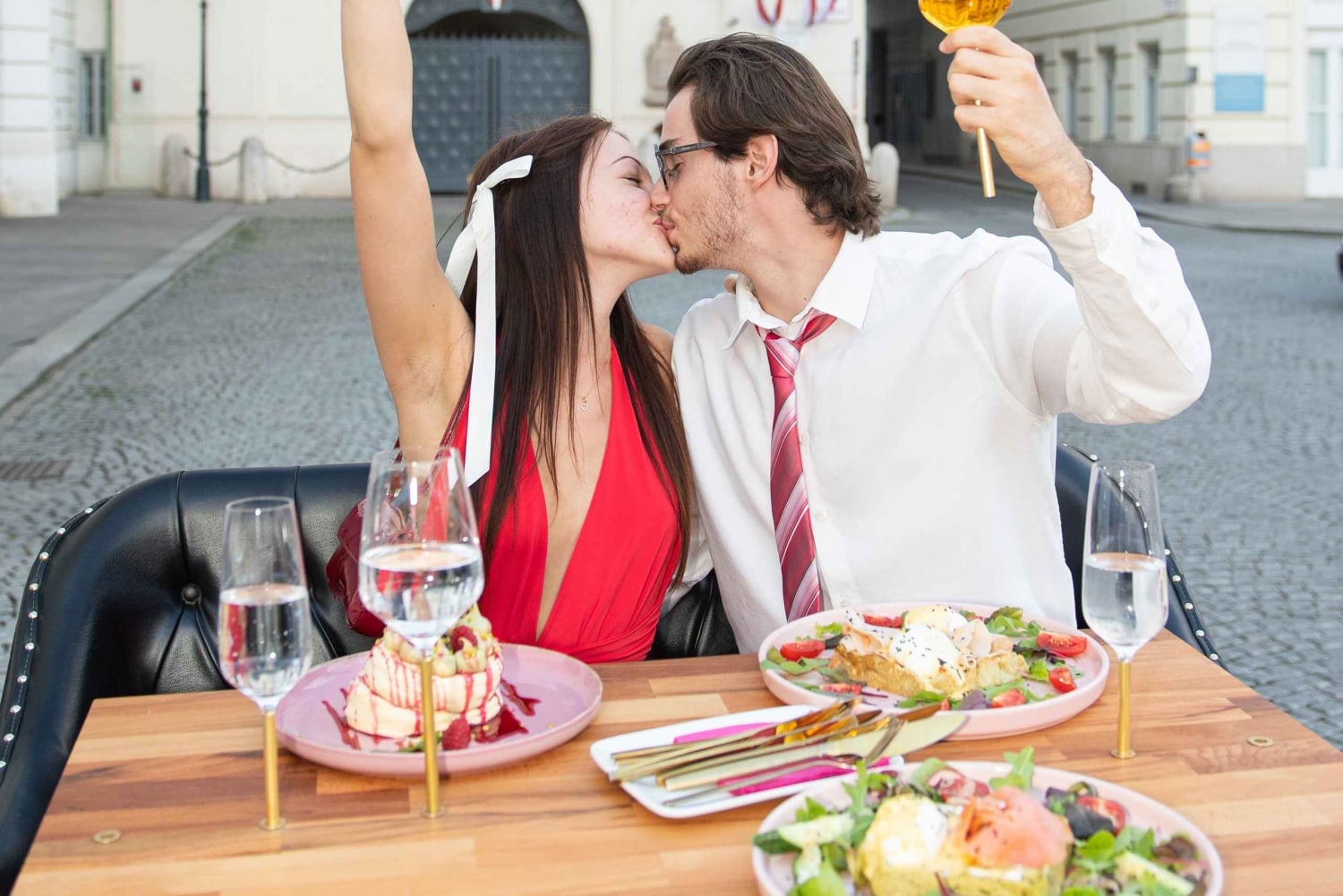 Tour della città di Vienna e pranzo gourmet in un'auto d'epoca classica