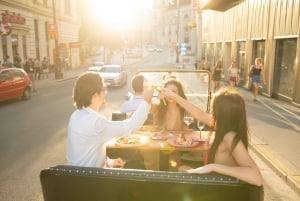 Tour della città di Vienna e pranzo gourmet in un'auto d'epoca classica