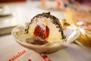 ウィーンコーヒーとケーキツアー：スイーツ、物語、隠れたカフェ