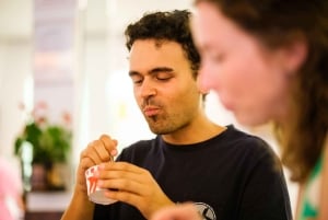 ウィーンコーヒーとケーキツアー：スイーツ、物語、隠れたカフェ