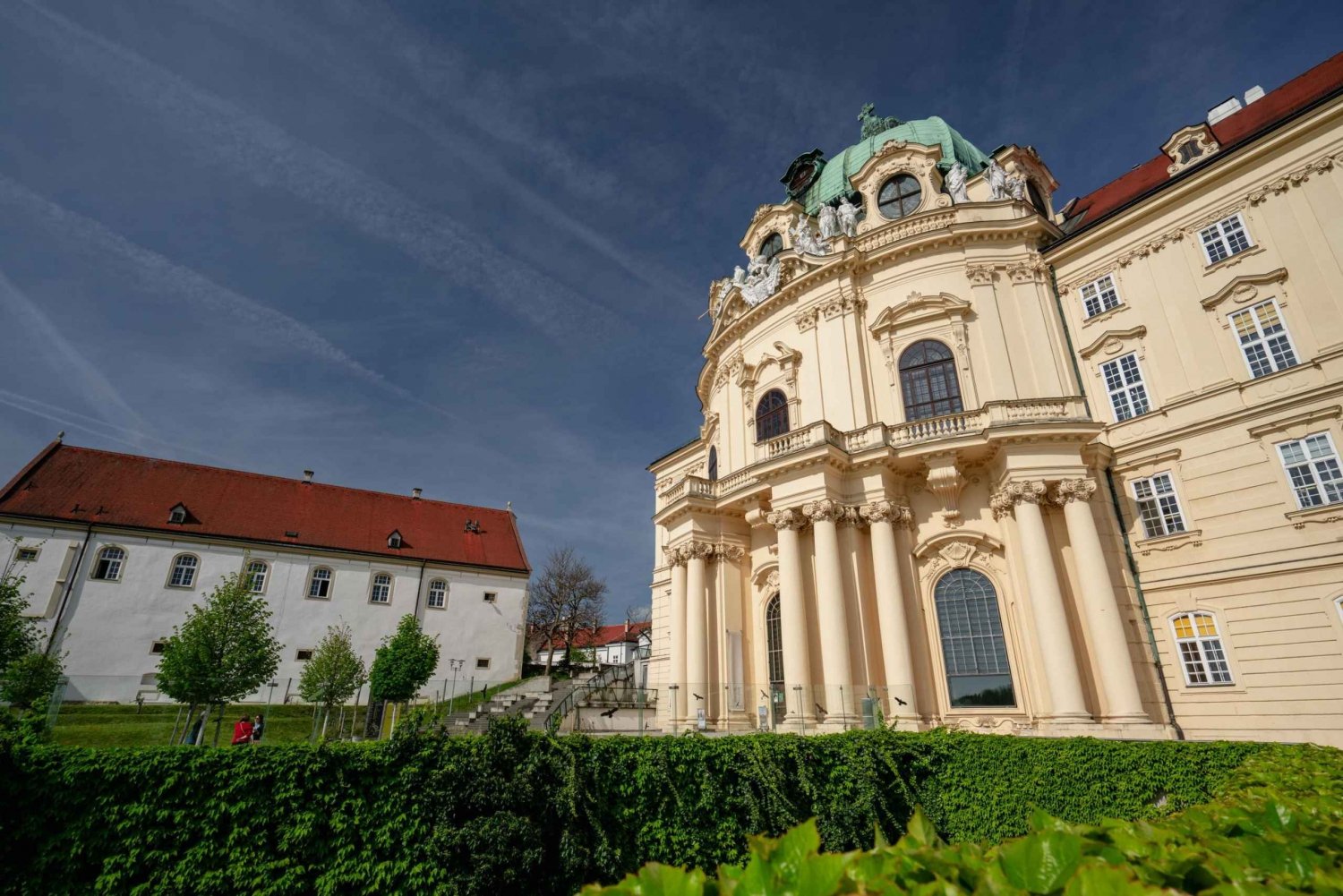 Vienna: Danube Valley 3 Castles and Wine Tasting Tour