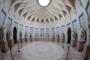 Wien: Dagsutflykt – Slott runt Wien + underjordisk sjö