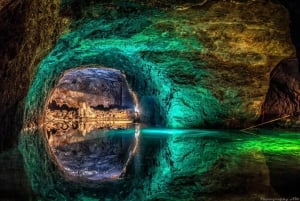 Wien: Dagsutflykt – Slott runt Wien + underjordisk sjö