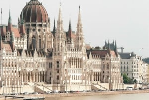 Vienna daytrip: Private transfer to Budapest and back