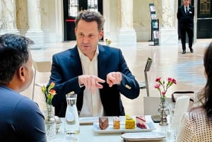 Vienna: Discover Scandals with Cake