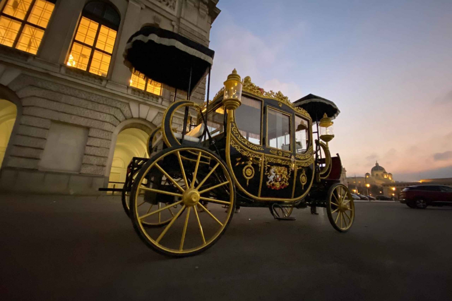 Vienna: Electric-Imperial Carriage Sightseeing Tour