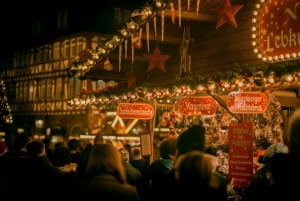 Vienna: Enchanting Christmas Markets Tour with Local Snacks