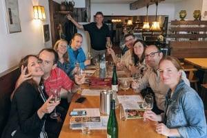 Wien: Ganztägige Wienerwald Weinverkostungstour