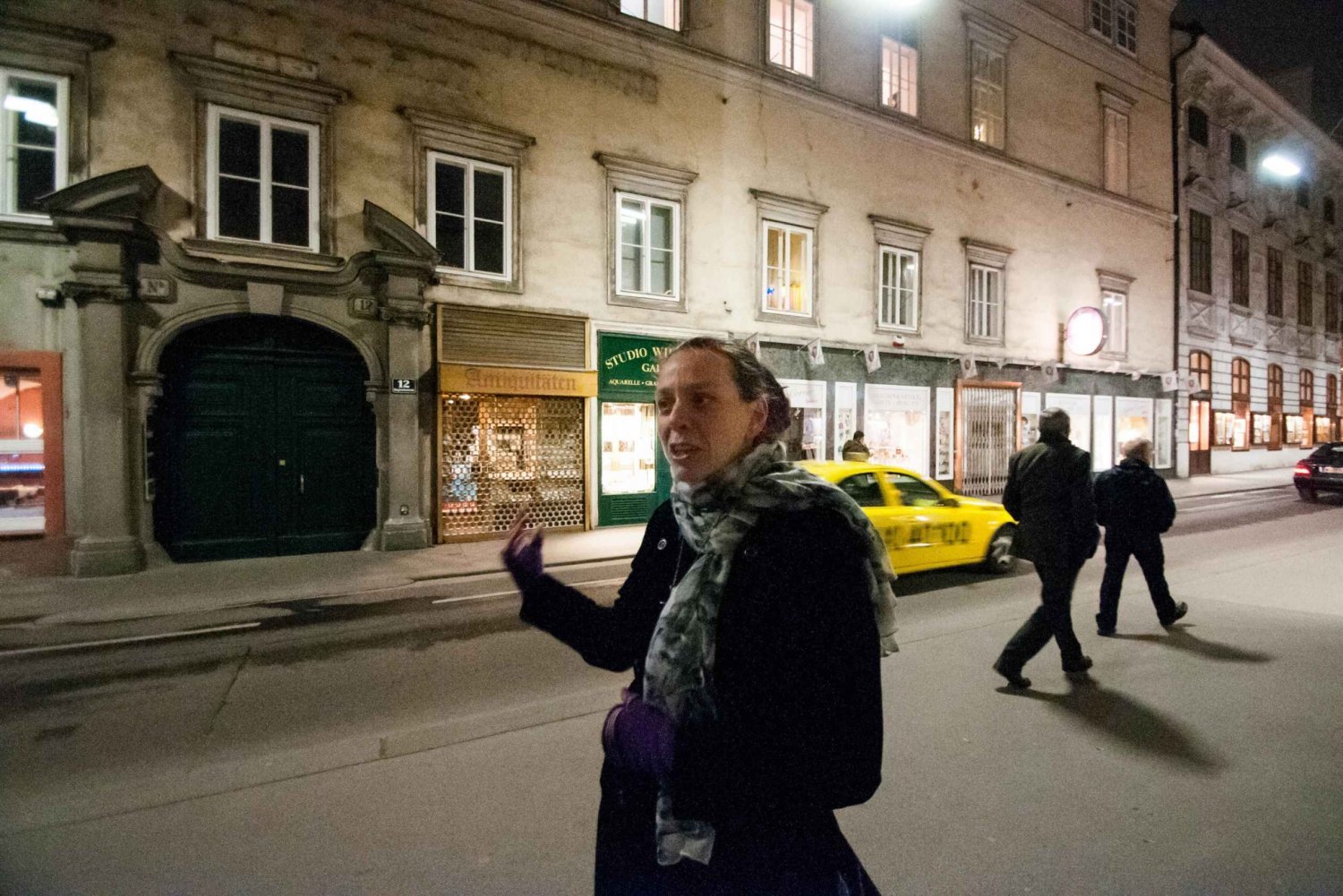 Vienna: Ghosts and Legends 2-Hour Walking Tour by Night