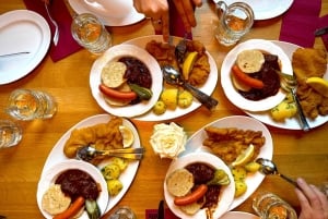 ウィーン：ガイド付きグルメツアー（8種類以上の試食＆秘伝の一品）