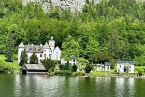 Vienna: Hallstatt, Salzkammergut Day Trip with option boat